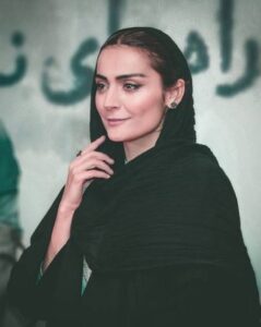 السا فیروزآذر