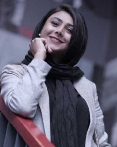 بیوگرافی آزاده صمدی