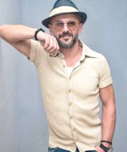 بیوگرافی امین حیایی