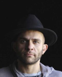 بیوگرافی بابک حمیدیان