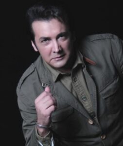 بیوگرافی حسام نواب صفوی