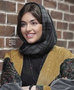 بیوگرافی ریحانه پارسا