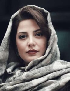 بیوگرافی طناز طباطبایی