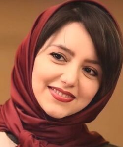 بیوگرافی نازنین بیاتی