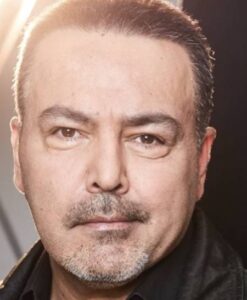 فریبرز عرب نیا