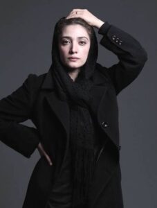 مینا ساداتی