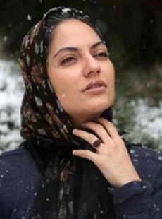 دانلود فیلم برف روی کاج ها